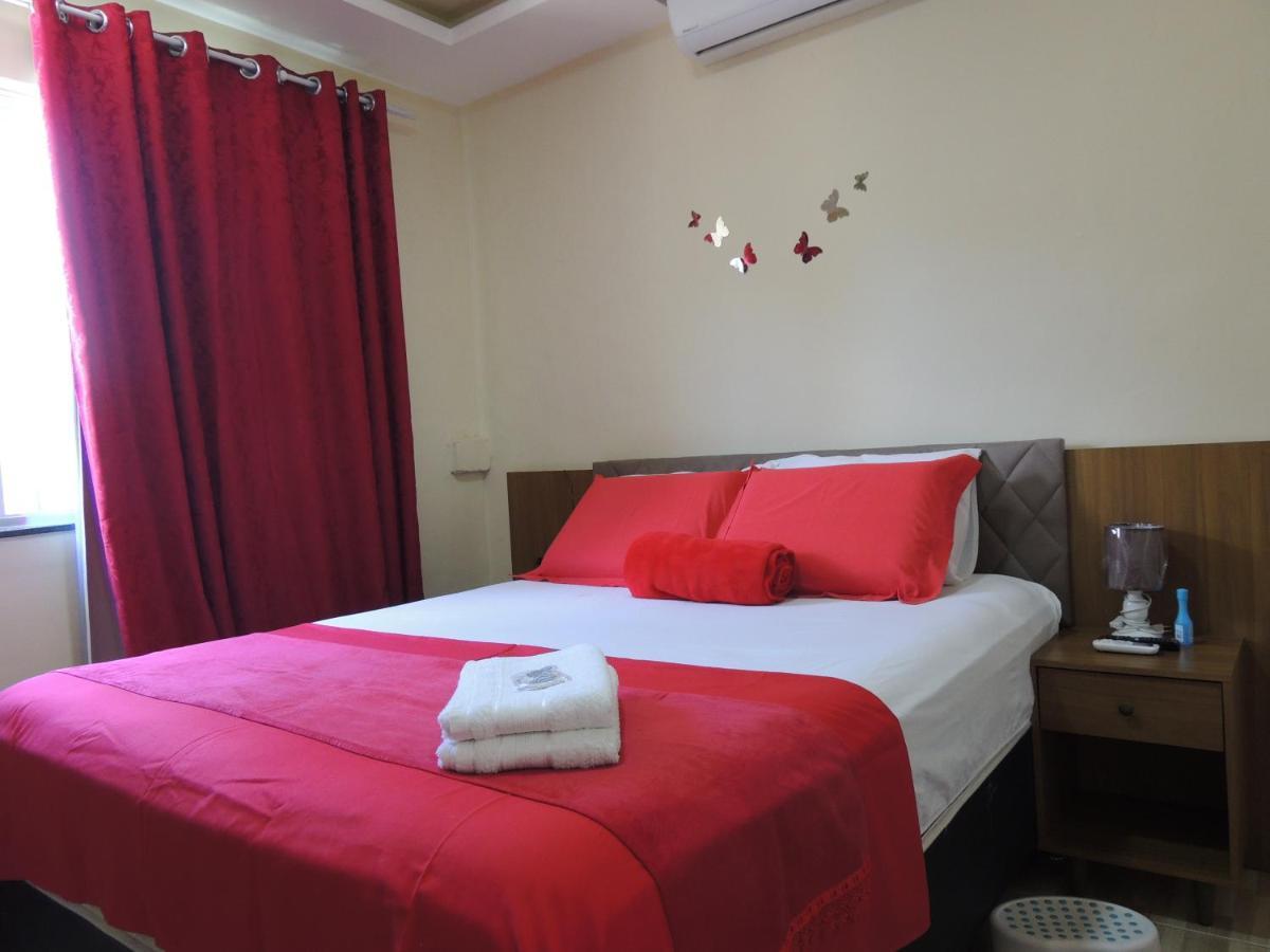 Quartos Em Casa In Caxias Da Paraiso ドゥケ・デ・カシアス エクステリア 写真