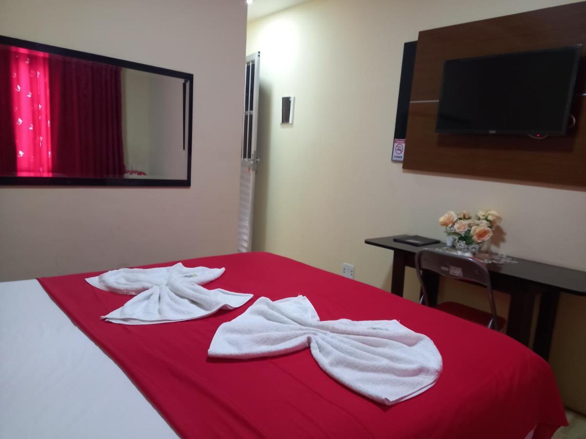 Quartos Em Casa In Caxias Da Paraiso ドゥケ・デ・カシアス エクステリア 写真