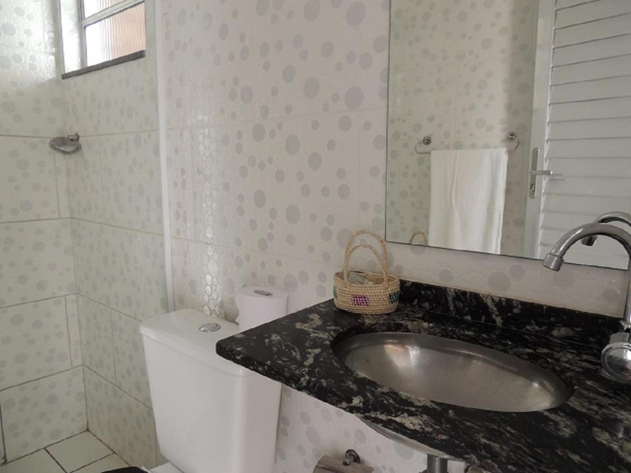 Quartos Em Casa In Caxias Da Paraiso ドゥケ・デ・カシアス エクステリア 写真