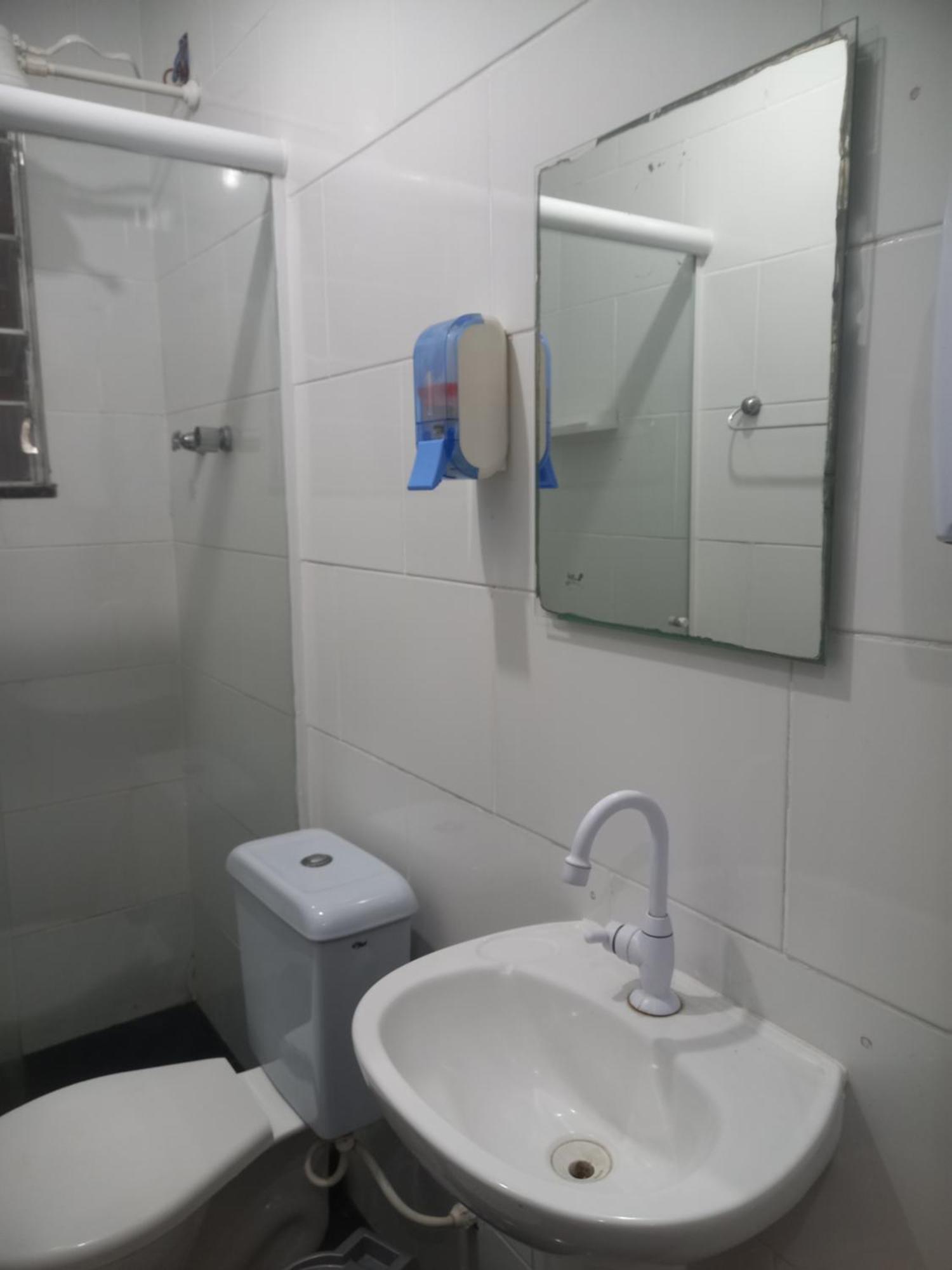 Quartos Em Casa In Caxias Da Paraiso ドゥケ・デ・カシアス エクステリア 写真