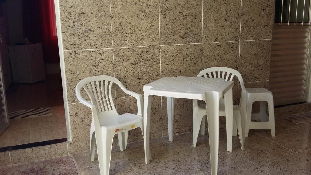 Quartos Em Casa In Caxias Da Paraiso ドゥケ・デ・カシアス エクステリア 写真